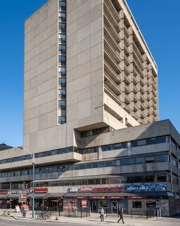 720 Spadina Avenue, Toronto — the first AI-driven property management building in Canada